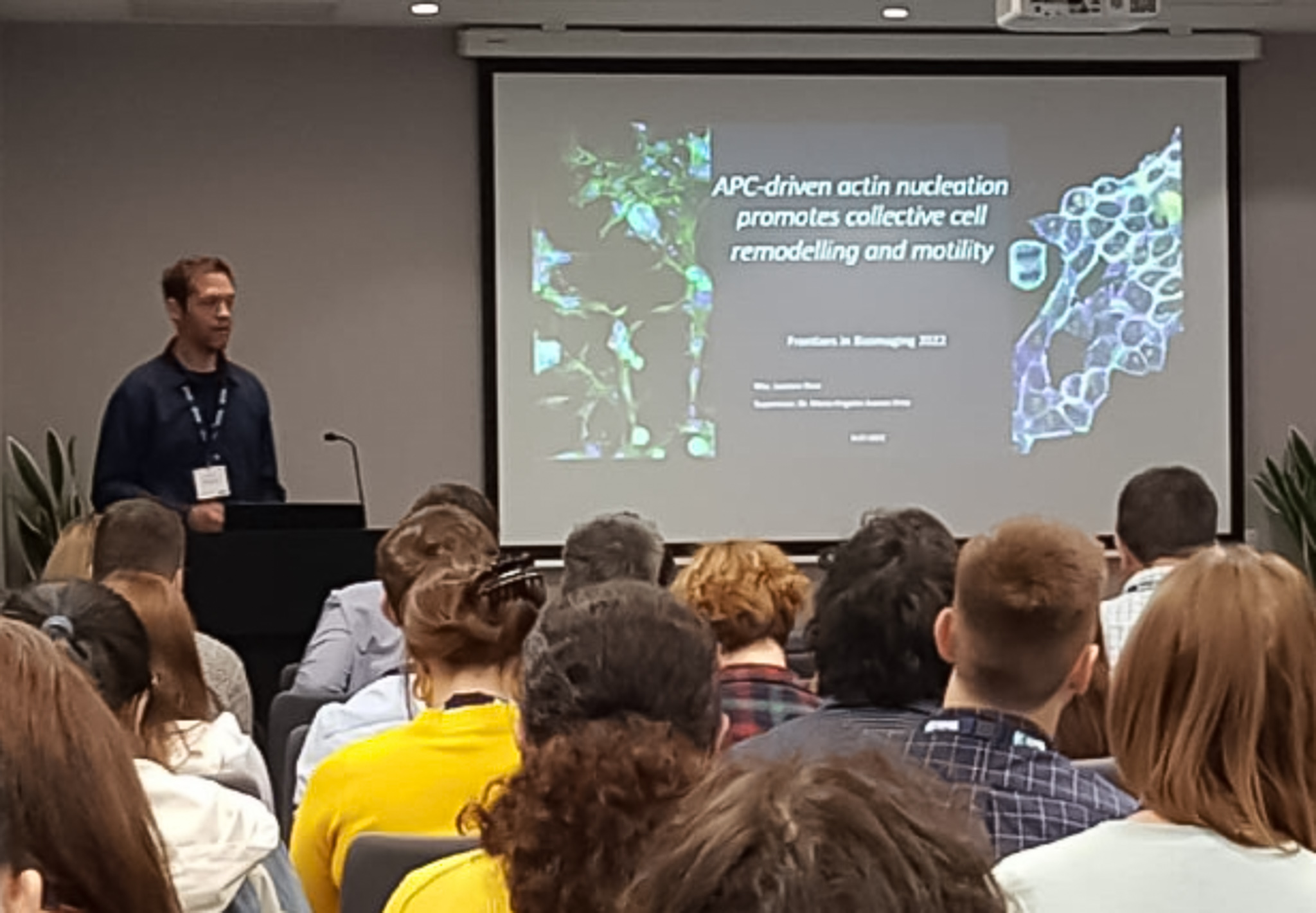 Lautaro Baro presenting at a conference
